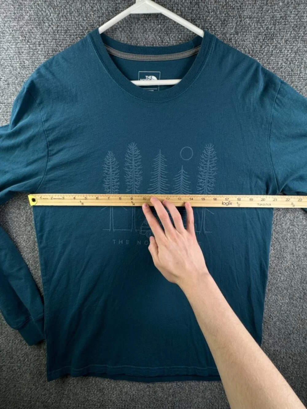 North Face Large Men’s Blue Long Sleeve T Shirt Camping Hiking Graphic Print